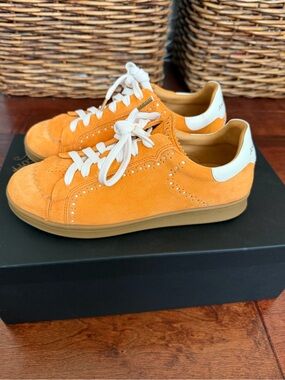 The Office of Angela Scott Elliot tangerine 37.5 size 7.5